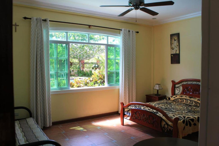 Bedroom 3, Casa Gialla, Panglao