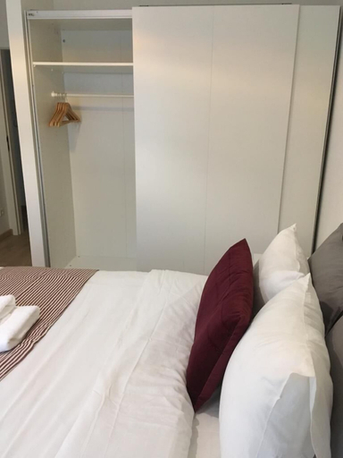 Bedroom 3, Trendy New & Large 3 Beds, 90m2 in City Center, Luxembourg