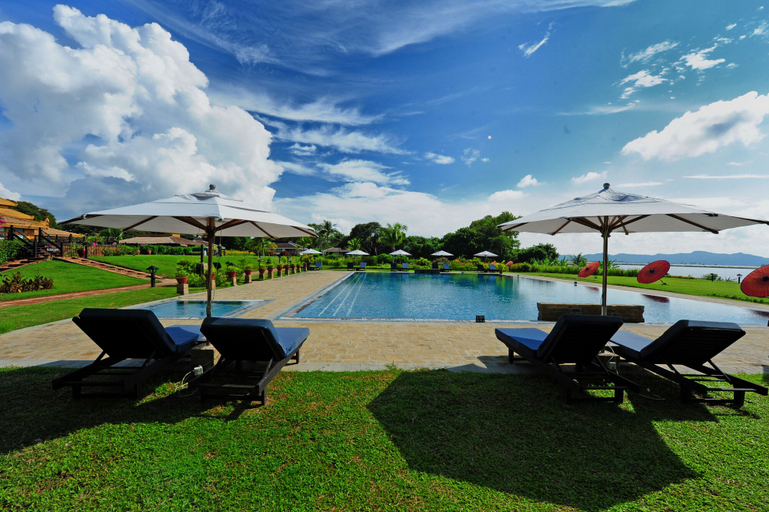 Others 4, Sakura Inn, Myingyan