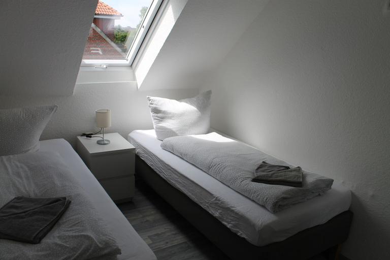 Bedroom 2, Haus Krabbensucher, Aurich