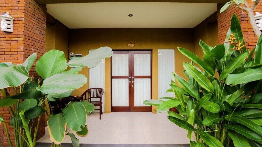 Exterior & Views 6