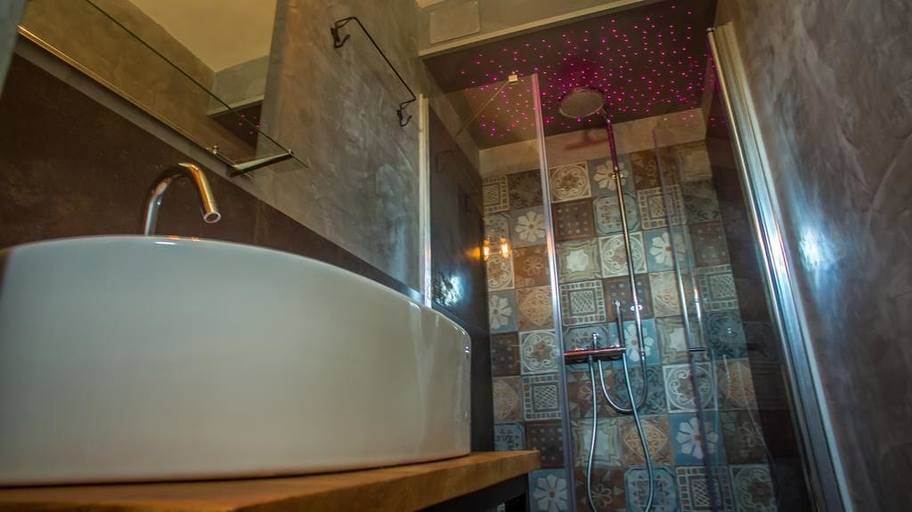 Bathroom 3, The Loft Polignano, Bari