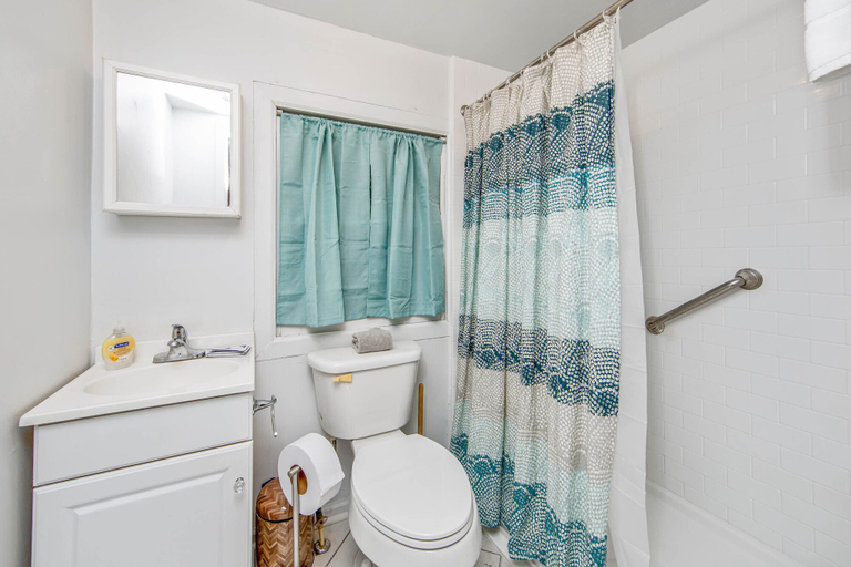Bathroom, The Cozy Cottage, Cumberland