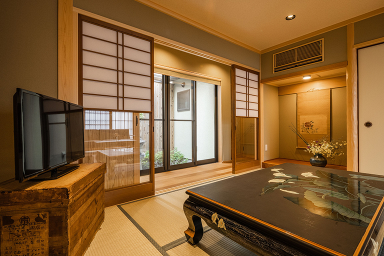 Others 4, Kouhaku Kinkaku Kotobuki, Kyoto
