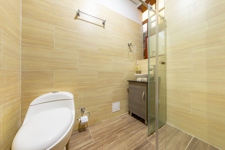 Bathroom 5, Ayenda Sarayu House, Medellín