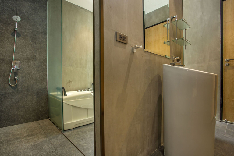 Bathroom 3, Scenic Green Hill Views 4BR Villa Jeanny, Pulau Phuket