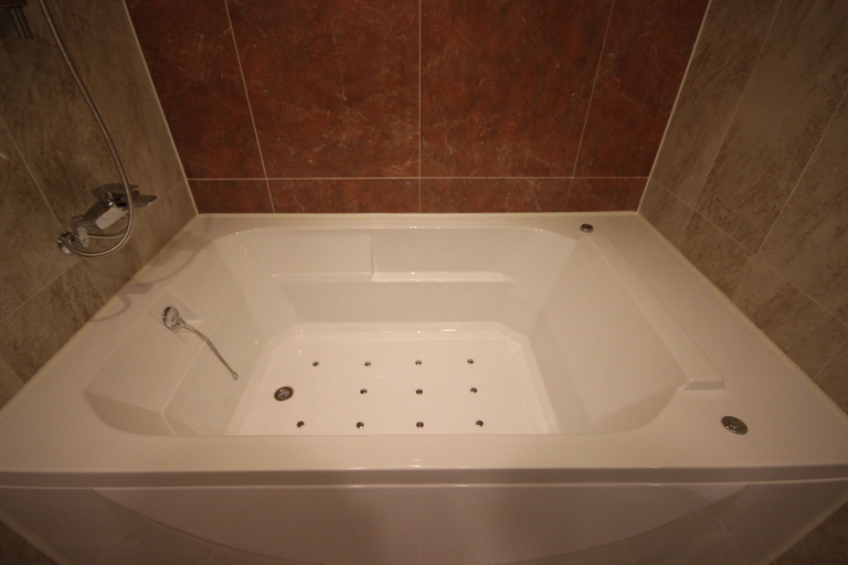 Bathroom 3, H Moment Hotel in Yangsan, Yangsan