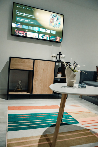 Bv Comfy Basement Apartment At Conditioning House, Bradford