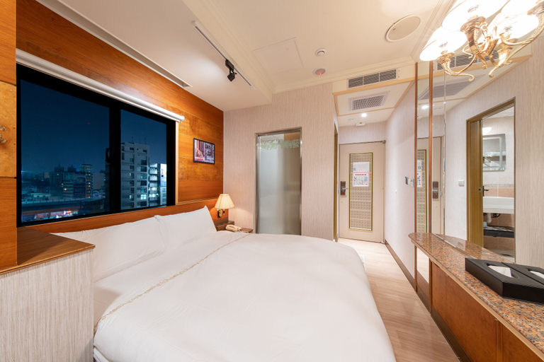 Bedroom 3, HiRiver Hotel, Taichung