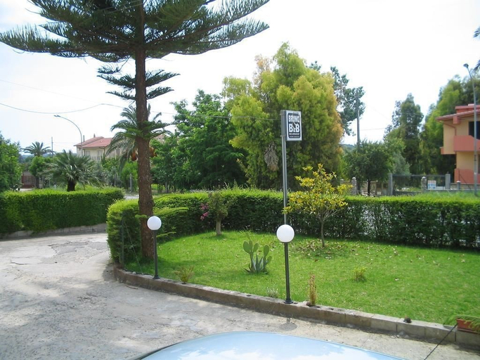 Others 5, Bruno B&B, Catanzaro