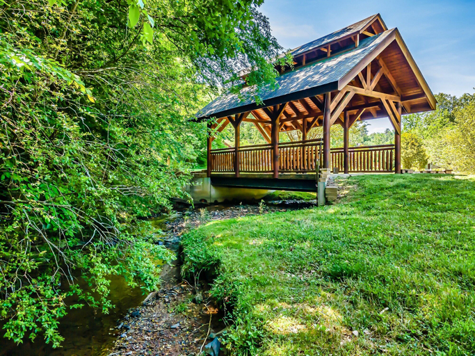 Others 4, Cougar Crossing Vista - HotTub Pool View, Sevier
