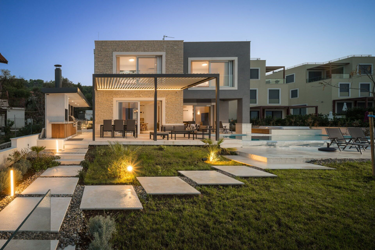 Exterior & Views 2, Beachfront Villa Grey Martini with Pool, Trogir