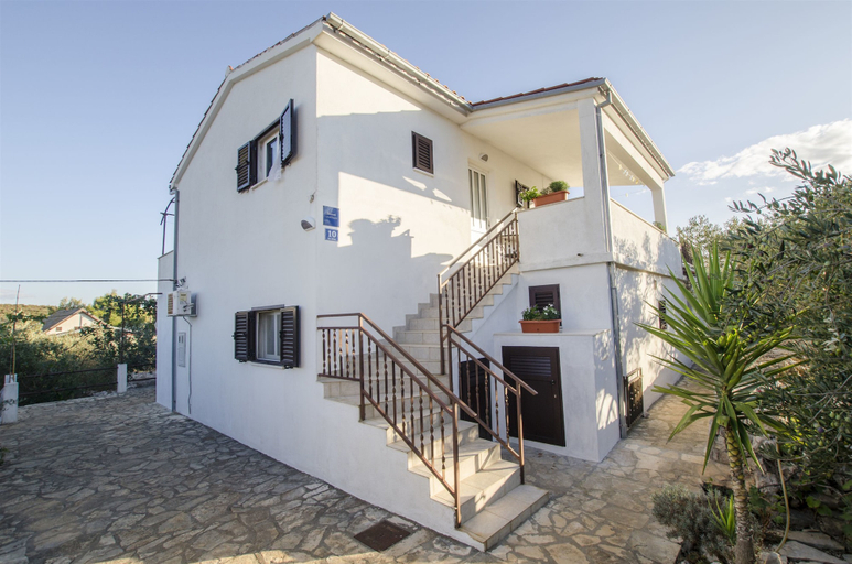 Exterior & Views 2, Apartments Oliva, Šolta