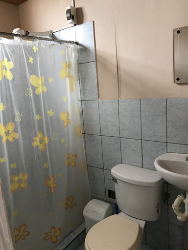 Bathroom 3, La Casa Maruja San Bartolo, Lima