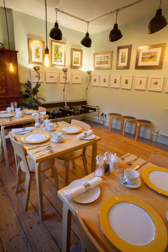 Food & Drinks 5, Hill View House, Devon