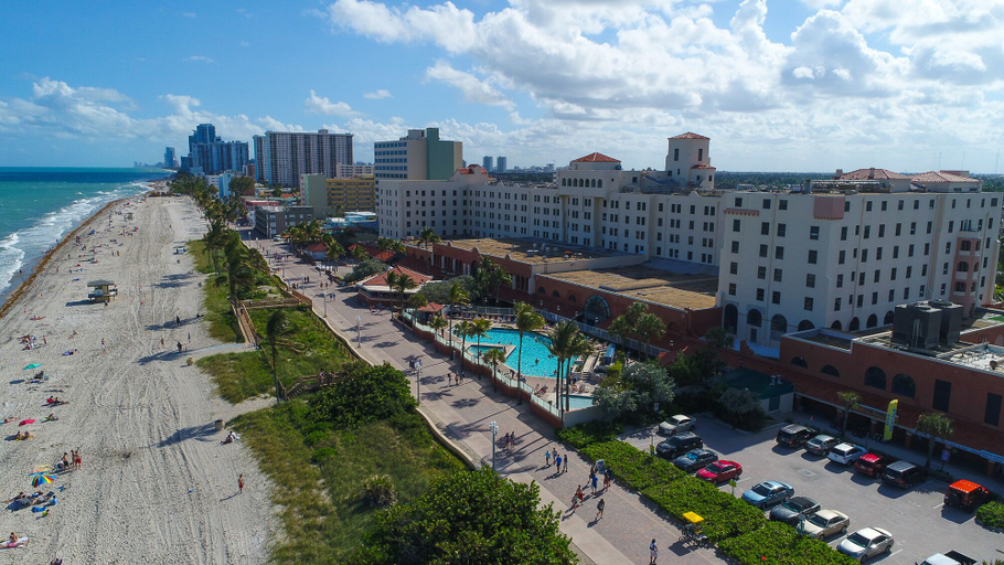 Exterior & Views 2, 661 Partial Ocean View Hollywood Beach, Broward