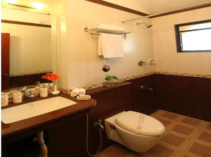 Bathroom 4, Lambana Resort, North Goa