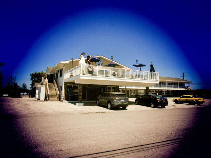 Exterior & Views 2, Brewer Motor Inn, Penobscot