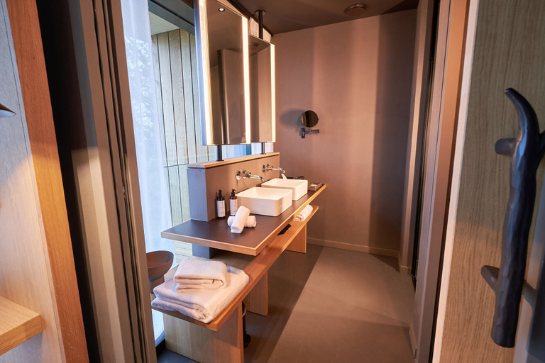 Bathroom 5, Loisium Wine & Spa Hotel Champagne, Marne