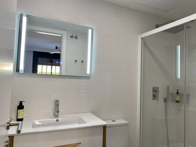 Bathroom 3, Caleyro Boutique Apartments - Parking incluido, Málaga