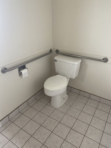 Bathroom 3, Travel Inn, Humboldt