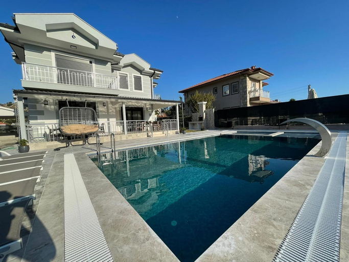 Sport & Beauty 4, Inviting 4-bed Villa Lina With lux Pool, Ortaca