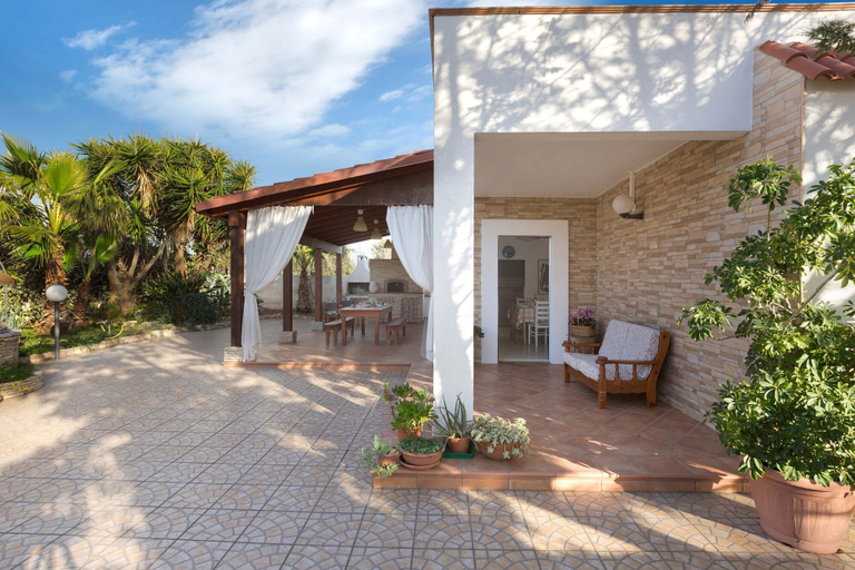 Exterior & Views 2, 1817 Villetta Ginetta, Taranto
