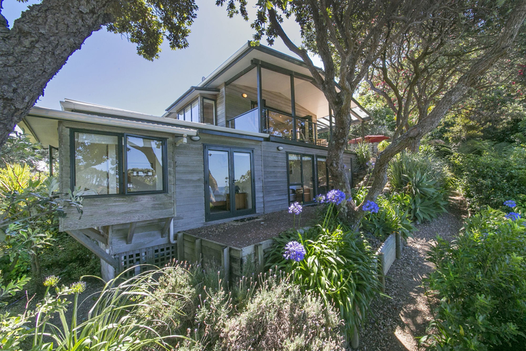 Exterior & Views 2, Beachfront Enclosure Bay, Auckland