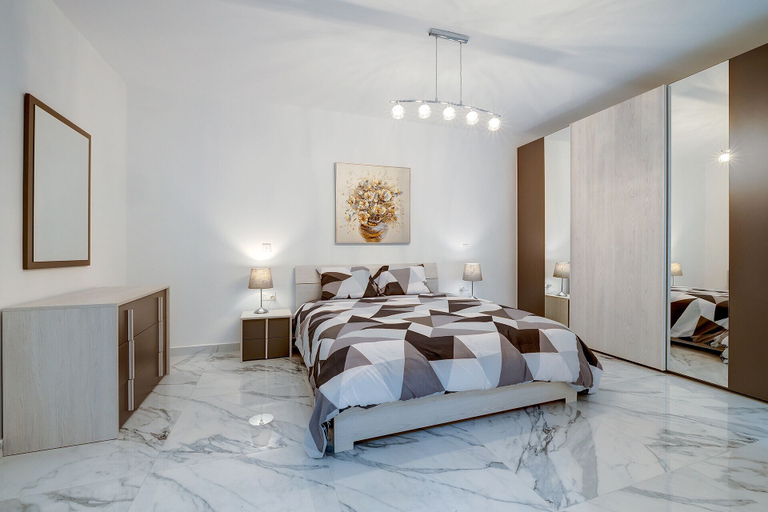 Bedroom 3, Cosy Apartment Steps to St George's Bay