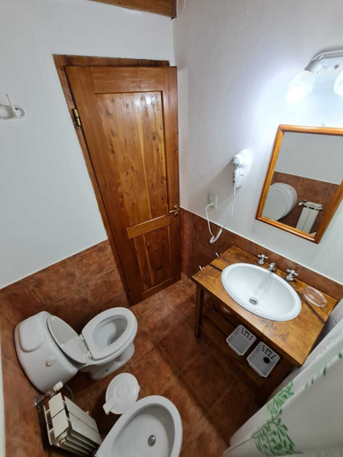 Bathroom 3, CERRO CATEDRAL SCHUSS ARG41, Bariloche