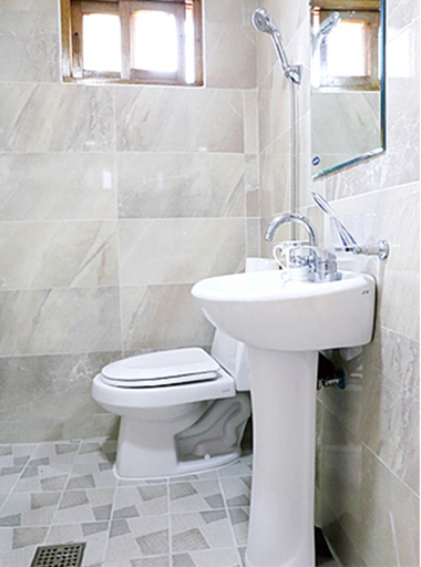 Bathroom, Seondosangil, Gyeongju