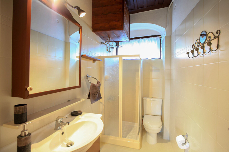 Bathroom 5, Dandy Villas Amfiklia, Central Greece