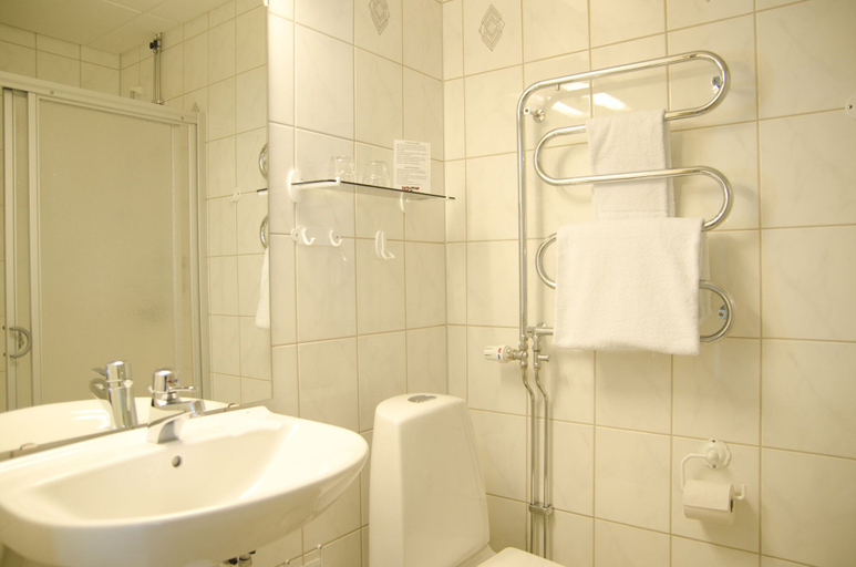 Bathroom 4, Sunderby Folkhögskola Hotell & Konferens, Luleå