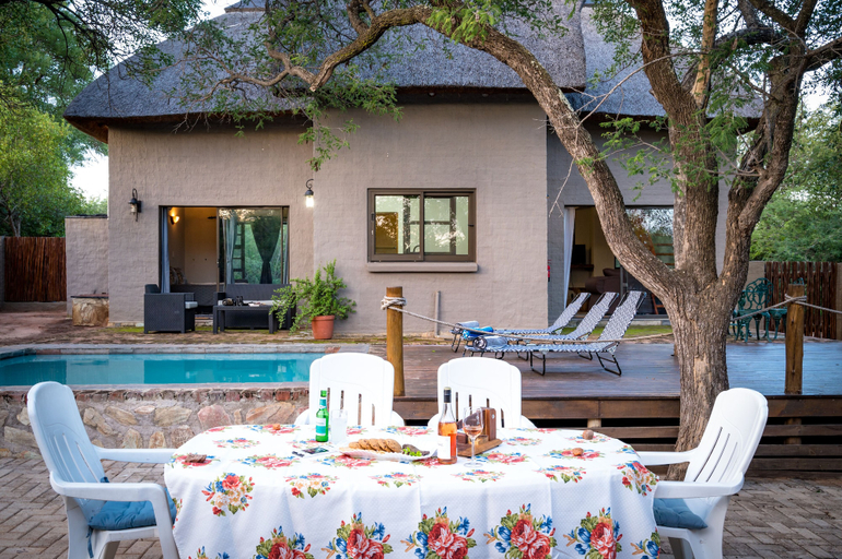 Food & Drinks, Nkanyi Wildlife House & Cottage, Mopani