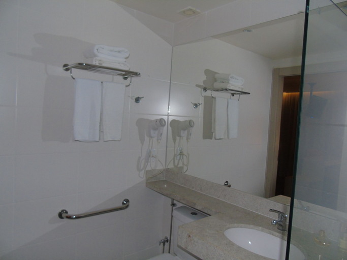 Bathroom 3, Samba Três Rios, Três Rios