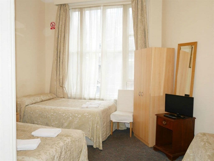 Bedroom 3, St Simeon, London