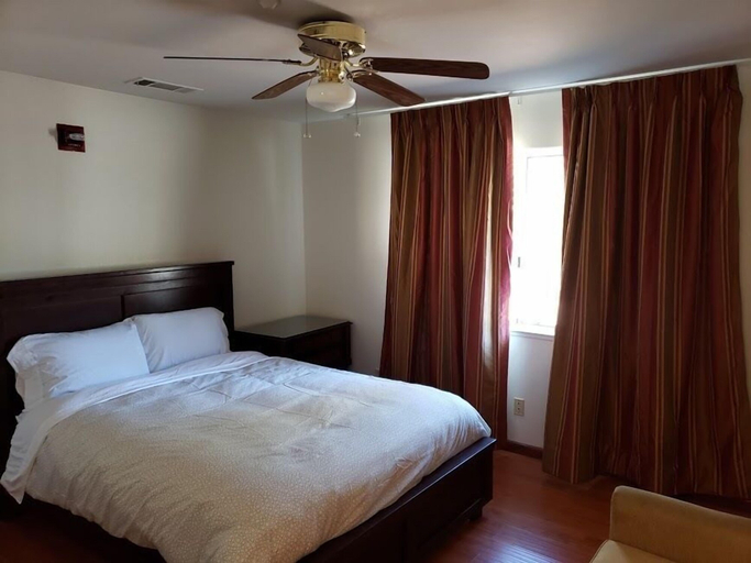 Bedroom 3, Yosemite Embassy, Madera