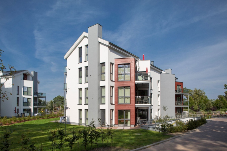 Exterior & Views