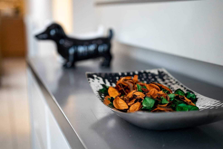 Food & Drinks 5, Art Apartment Near Mamila best Location 1