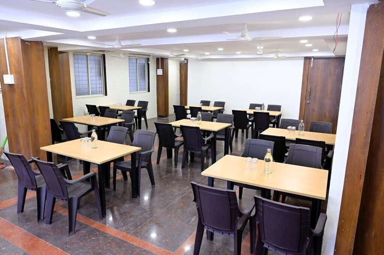 Food & Drinks 5, HOtel Silver Oak, Pune