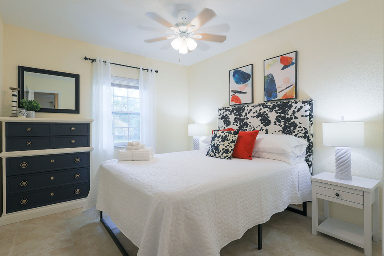 Bedroom 2, Saint Joseph Suites Down Town Tampa, Hillsborough