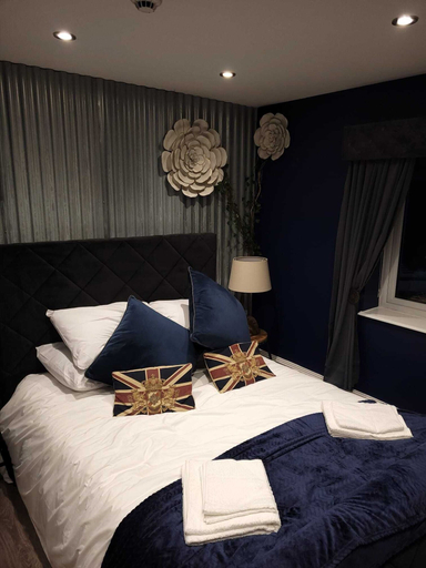 Bedroom 2, The Waterside Bar Rooms & Restaurant, Salford