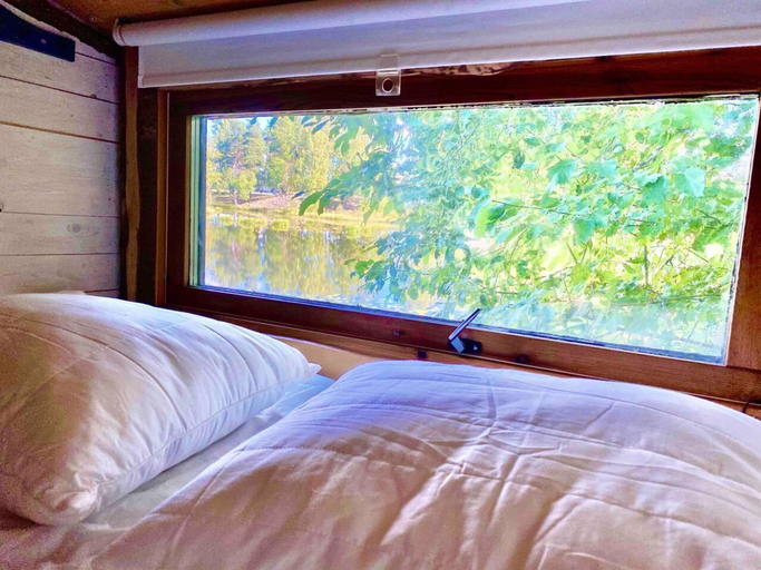 Bedroom 3, Romantic Cabin right on the lake with fire place, Hedemora