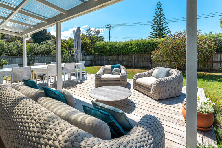 Food & Drinks, White Sands Cottage at Palm Beach, Auckland