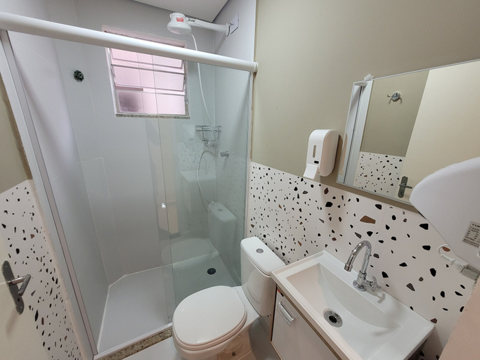 Bathroom 3, Self Hostel, São Paulo