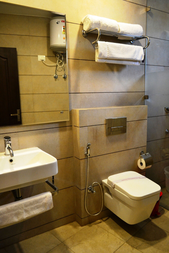 Bathroom, Hotel Centre Point, Kangra