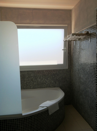 Bathroom 4, Hotel Haromar, Barcelona