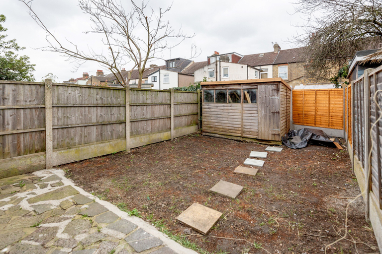 Others 4, Beautiful 2-bed House in Quiet Cul-de-sac, London