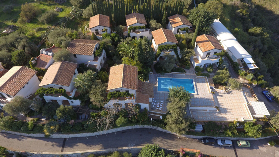 Exterior & Views 2, Residence Terra Rossa, Messina
