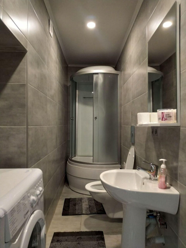 Bathroom, Flatsis Apartment Potebni 4, Kharkivs'ka